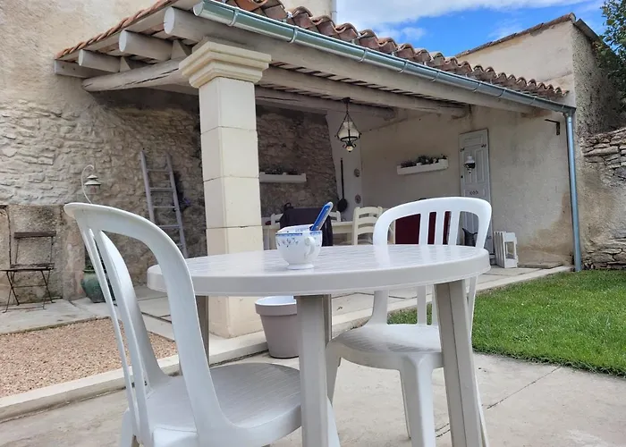 Grange Voutee Avec Jardin