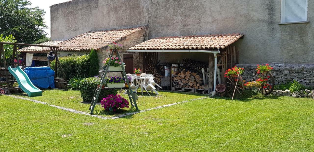 Holiday home Grange Voutee Avec Jardin