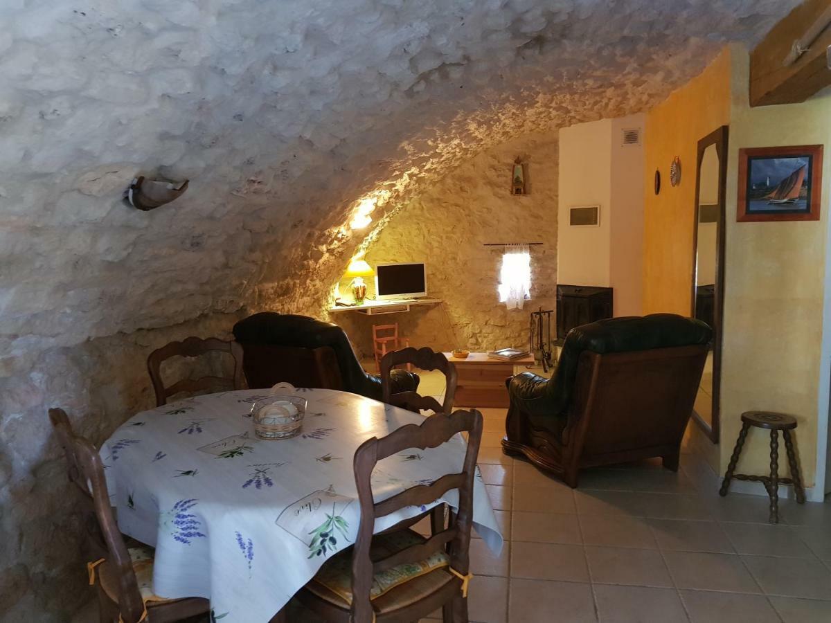 Holiday home Grange Voutee Avec Jardin
